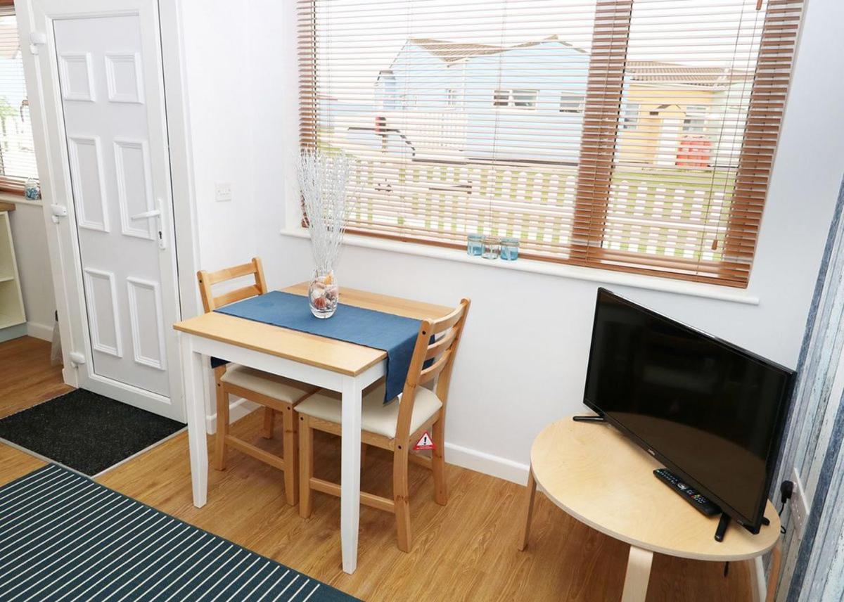 Mundesley Holiday Village Exterior photo