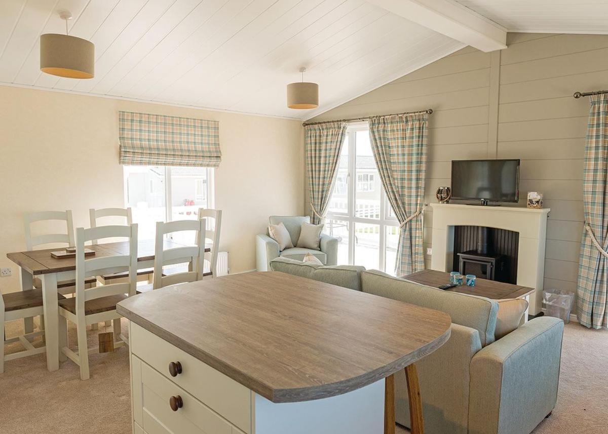 Mundesley Holiday Village Exterior photo