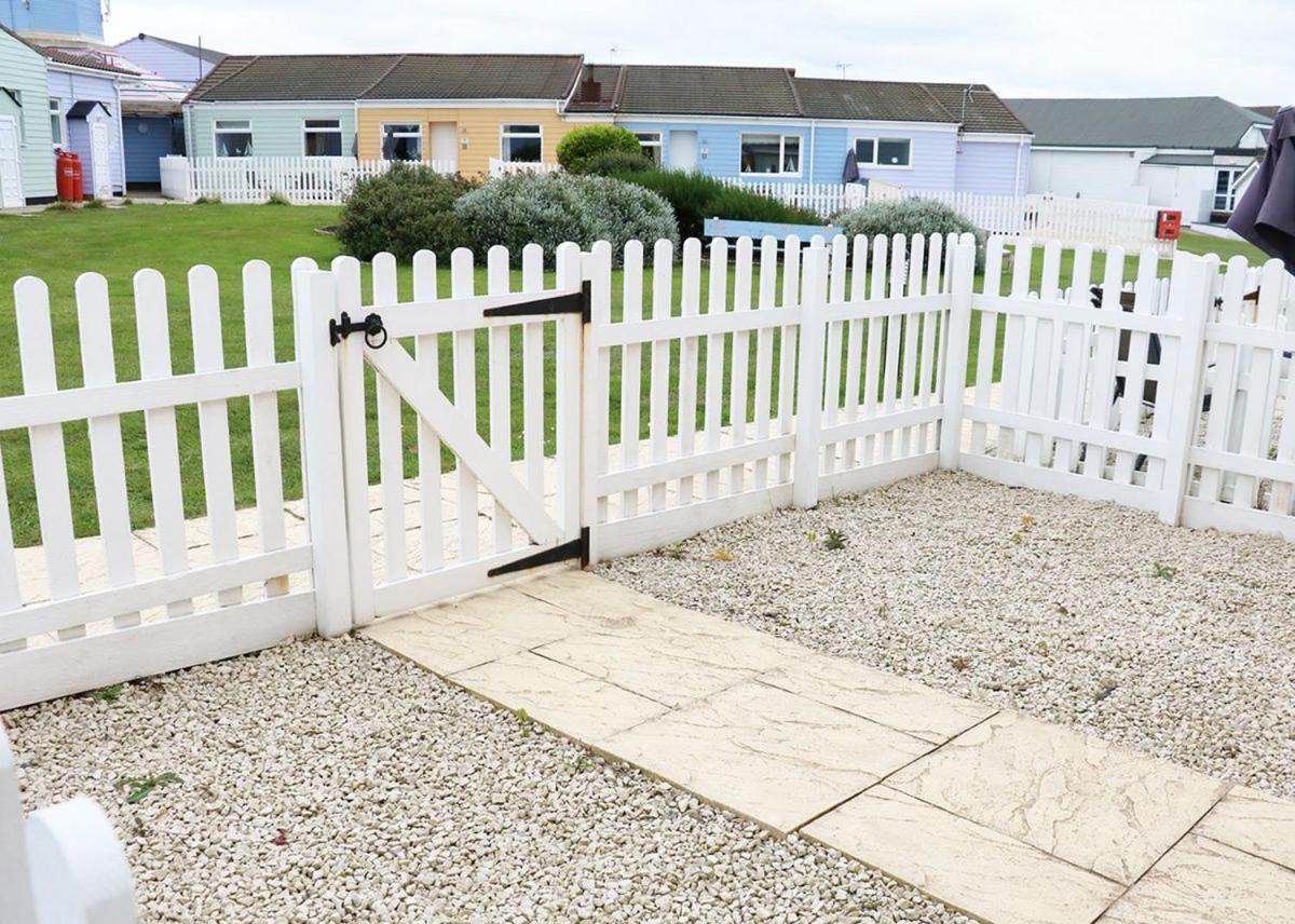 Mundesley Holiday Village Exterior photo